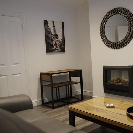 Palm House Apartment Уиднис Екстериор снимка