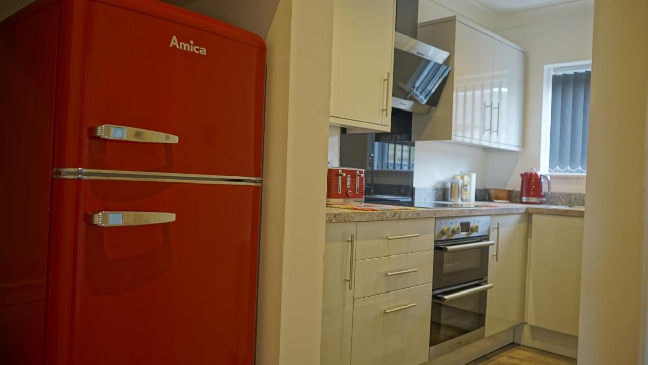 Palm House Apartment Уиднис Екстериор снимка