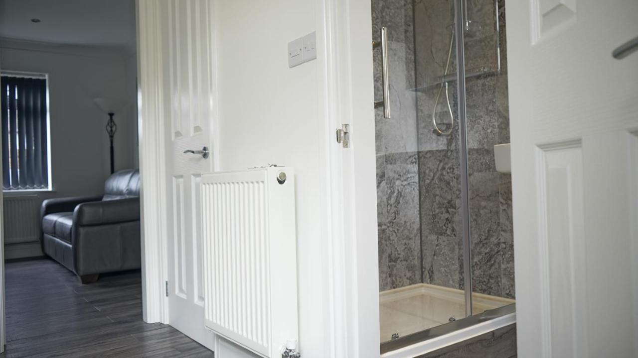 Palm House Apartment Уиднис Екстериор снимка