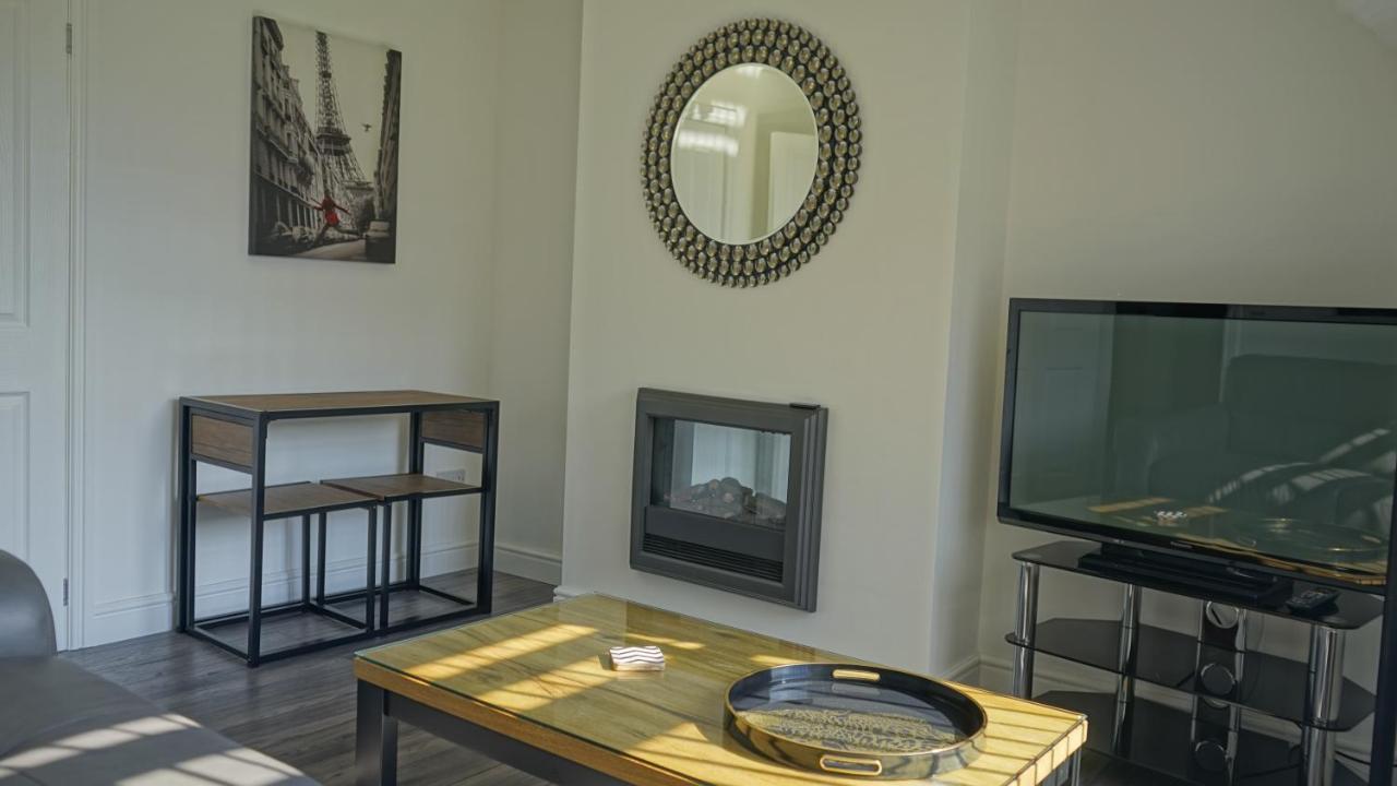 Palm House Apartment Уиднис Екстериор снимка