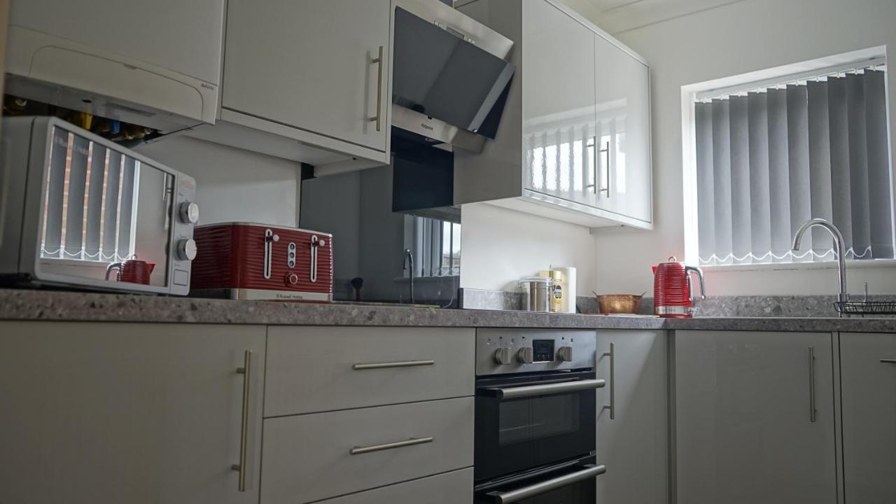 Palm House Apartment Уиднис Екстериор снимка