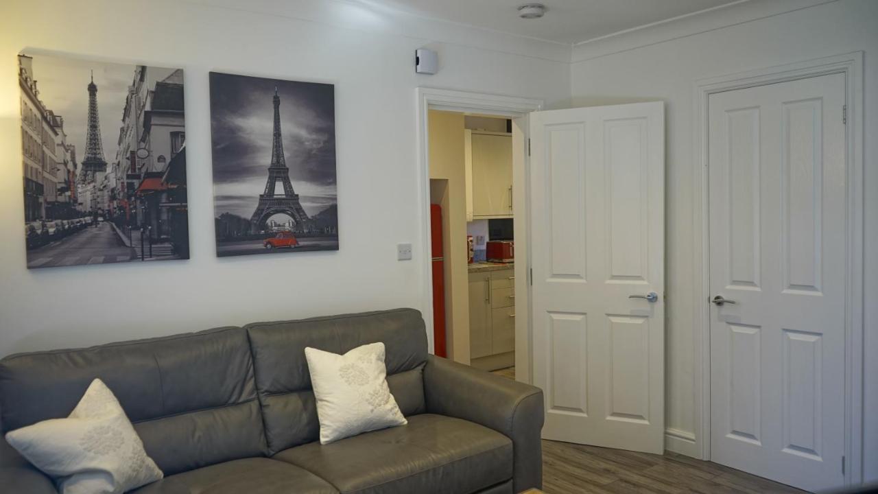 Palm House Apartment Уиднис Екстериор снимка
